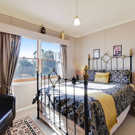 Redcliffe House Colonial Bed & Breakfast 스완지 외부 사진