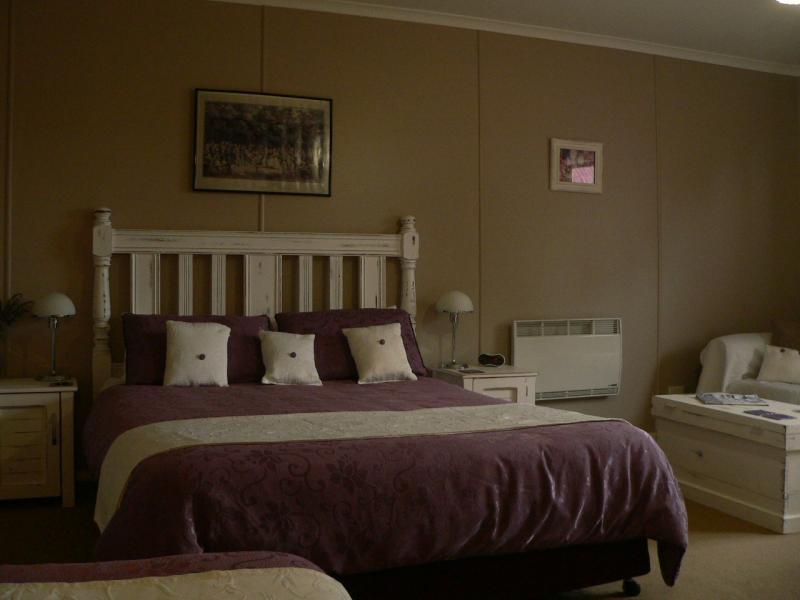 Redcliffe House Colonial Bed & Breakfast 스완지 외부 사진