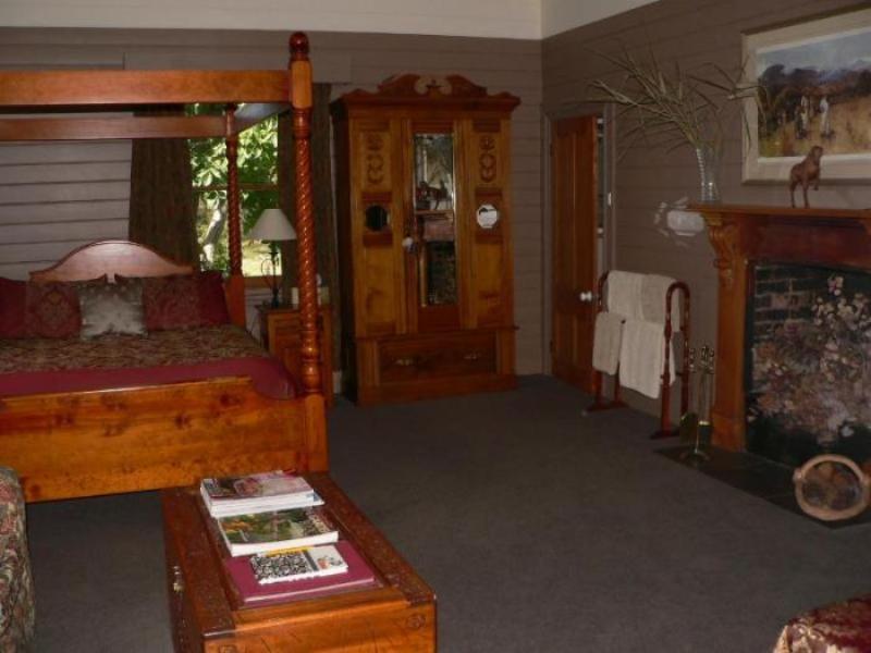 Redcliffe House Colonial Bed & Breakfast 스완지 외부 사진