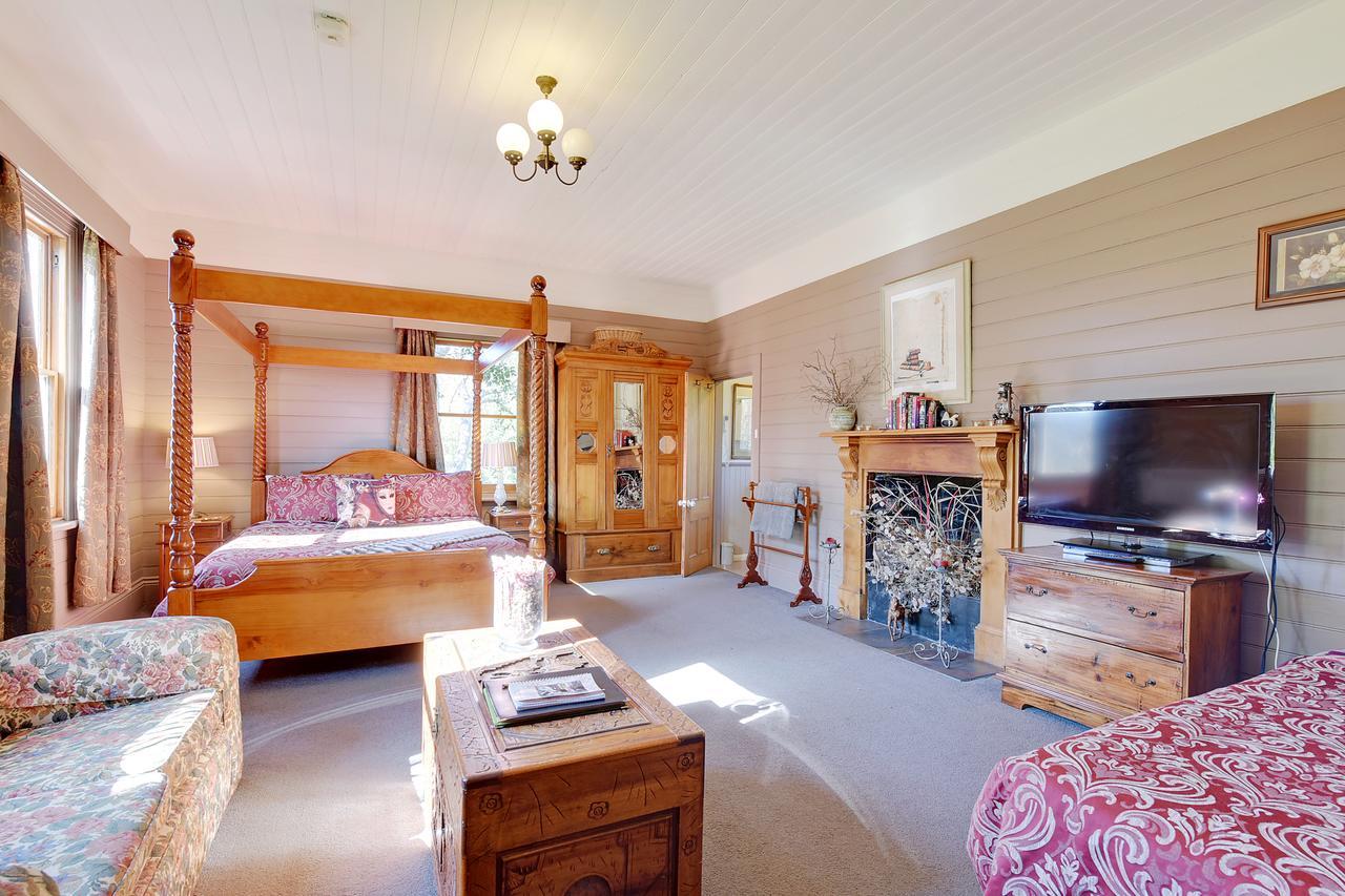 Redcliffe House Colonial Bed & Breakfast 스완지 외부 사진