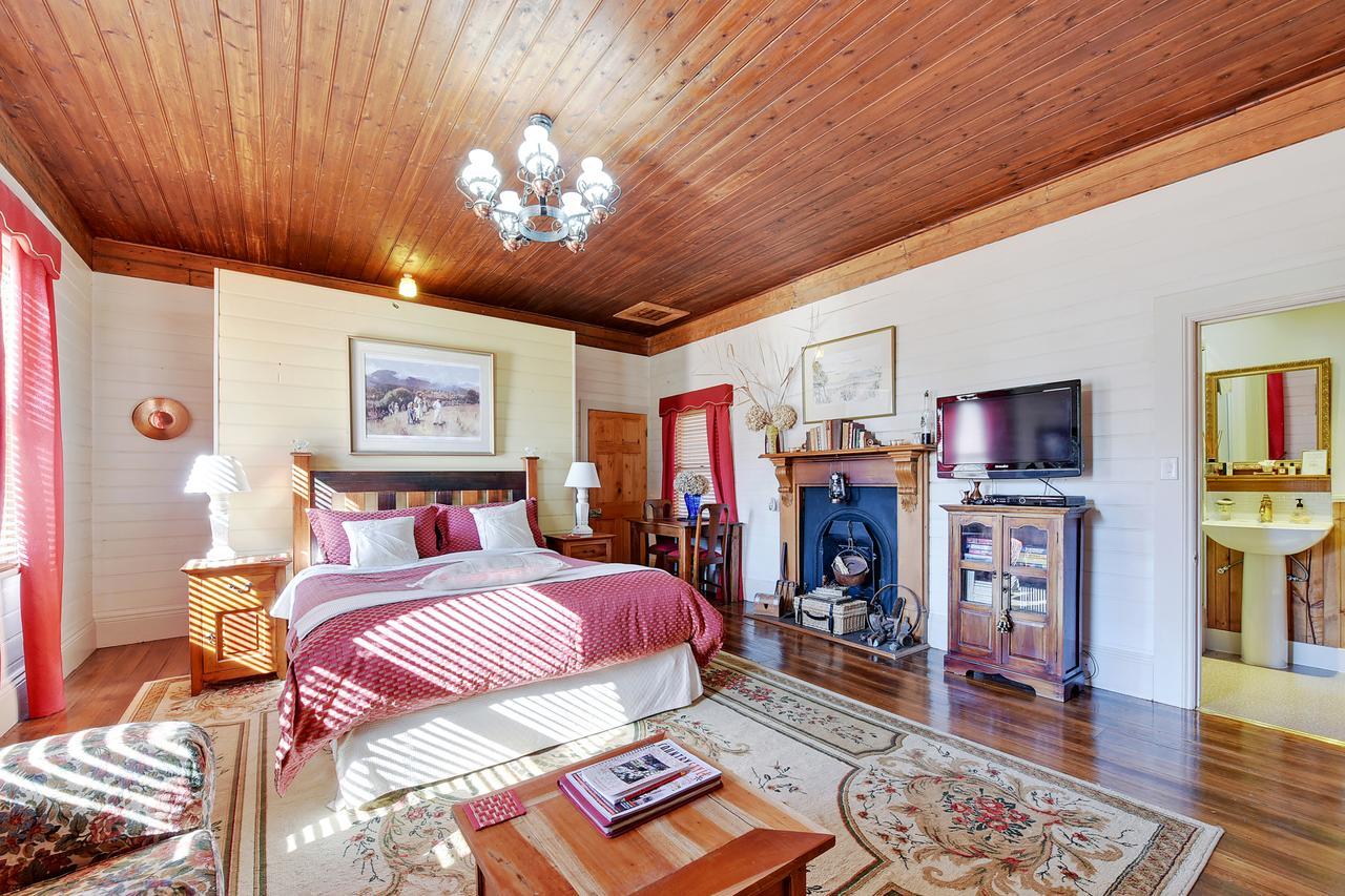 Redcliffe House Colonial Bed & Breakfast 스완지 외부 사진
