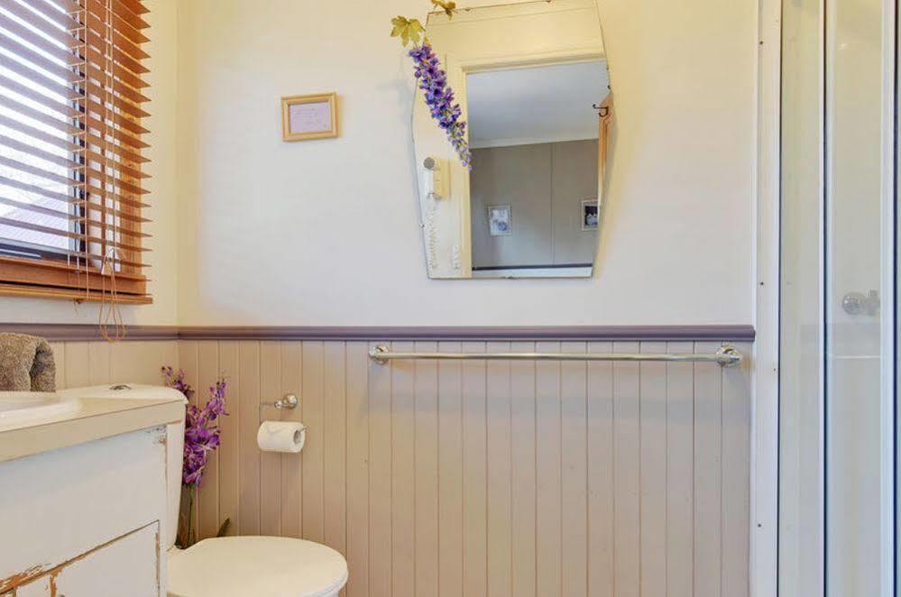 Redcliffe House Colonial Bed & Breakfast 스완지 외부 사진