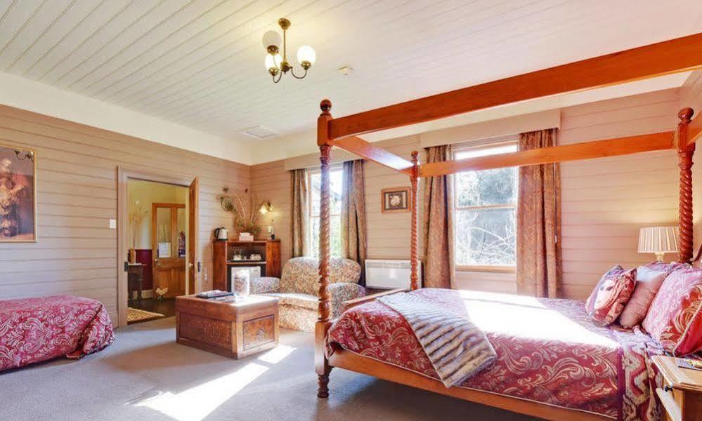 Redcliffe House Colonial Bed & Breakfast 스완지 외부 사진