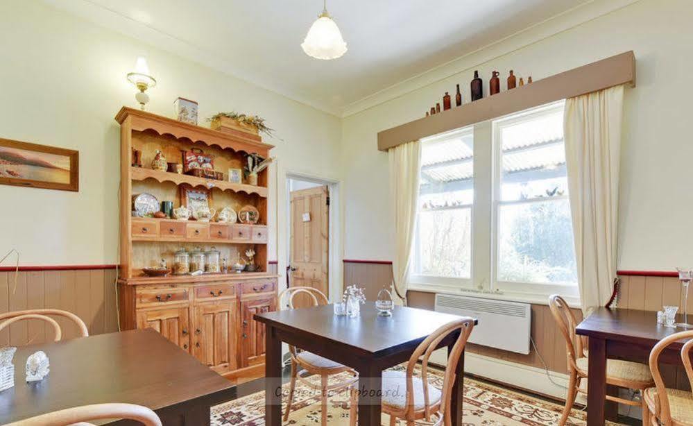 Redcliffe House Colonial Bed & Breakfast 스완지 외부 사진